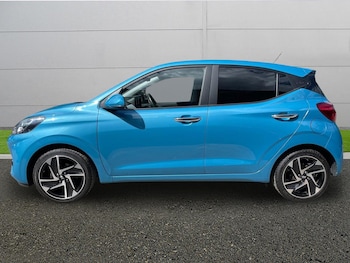 Used Hyundai i10 2023 for sale - 79077574: Photo