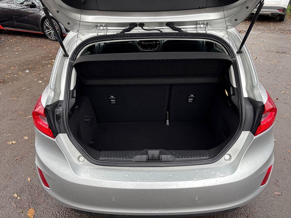 Used Ford Fiesta 2017 for sale - 76952761: Photo 12