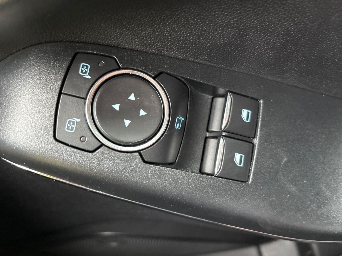 Used Ford Fiesta 2017 for sale - 76952761: Photo 20