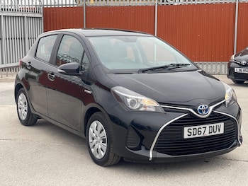 Used Toyota Yaris 2017 for sale - 75609542: Photo