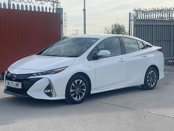 Used Toyota Prius 2021 for sale - 76108845: Photo