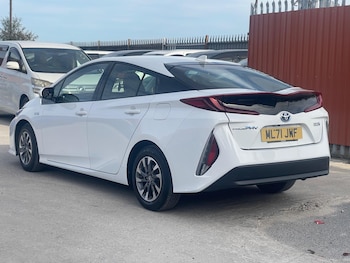 Used Toyota Prius 2021 for sale - 76108845: Photo