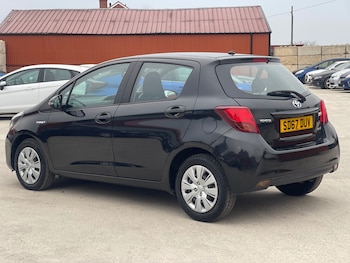 Used Toyota Yaris 2017 for sale - 75578768: Photo