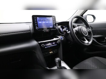 Used Toyota Yaris Cross 2023 for sale - 75481497: Photo