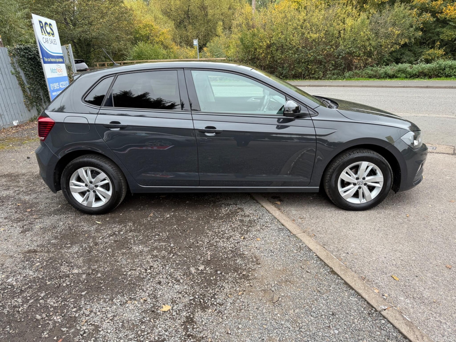Used Volkswagen Polo 2019 for sale - 76270256: Photo 3