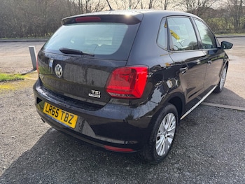 Used Volkswagen Polo 2015 for sale - 77455960: Photo