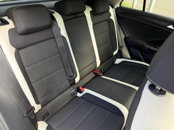 Used Volkswagen T-Roc 2018 for sale - 76215209: Photo 12