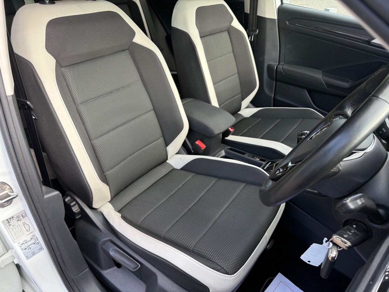 Used Volkswagen T-Roc 2018 for sale - 76215209: Photo 14