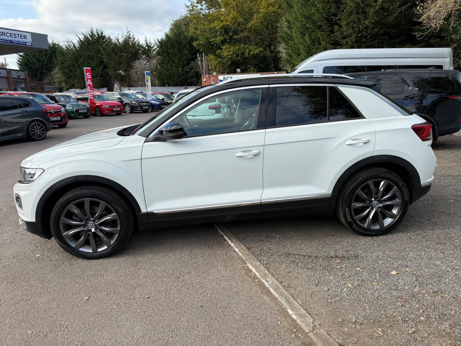 Used Volkswagen T-Roc 2018 for sale - 76215209: Photo 6