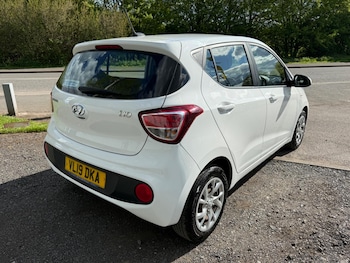 Used Hyundai i10 2019 for sale - 78115855: Photo