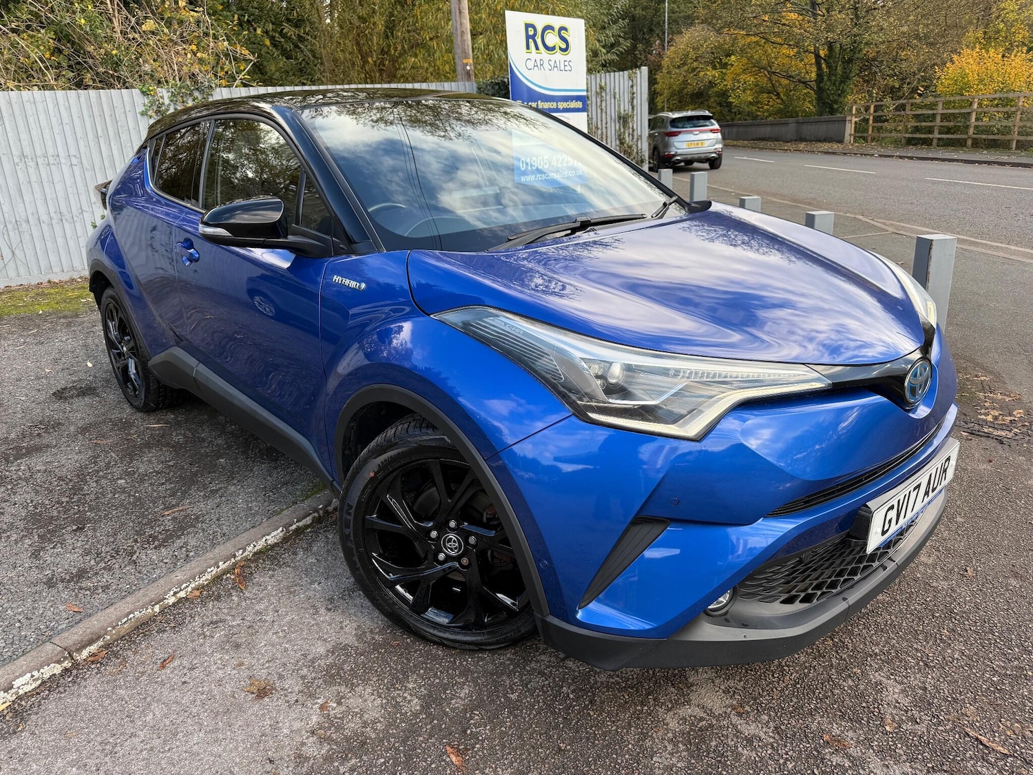 Used Toyota C-HR 2017 for sale - 76337198: Photo 1