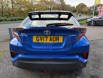 Used Toyota C-HR 2017 for sale - 76337198: Photo