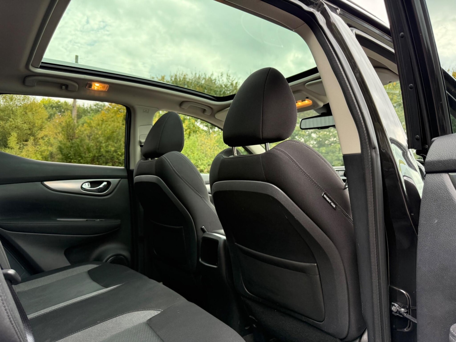 Used Nissan Qashqai for sale - 76108436: Photo 15