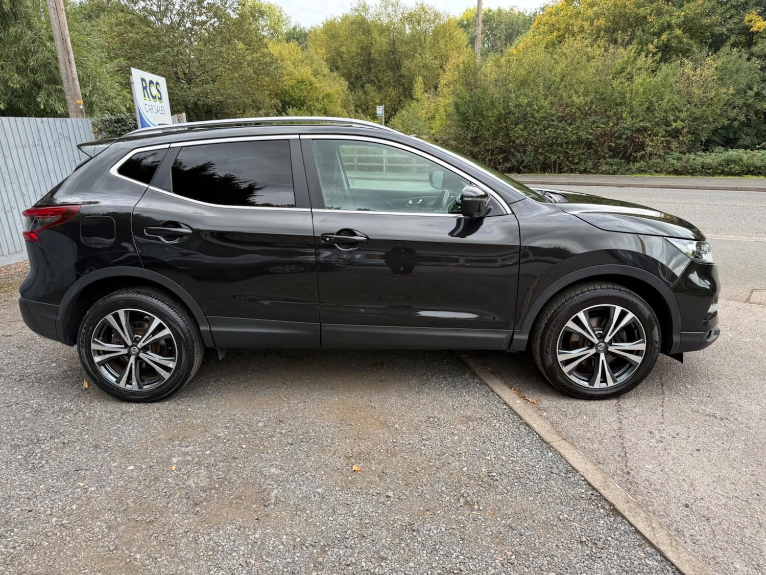 Used Nissan Qashqai for sale - 76108436: Photo 2