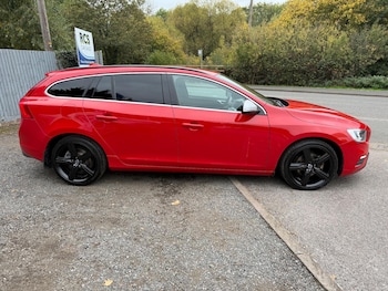 Used Volvo V60 2017 for sale - 76270825: Photo
