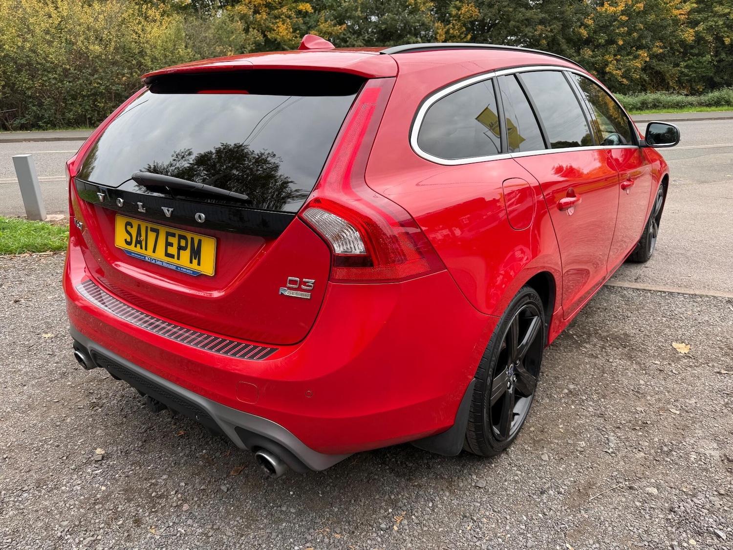 Used Volvo V60 2017 for sale - 76270825: Photo 4