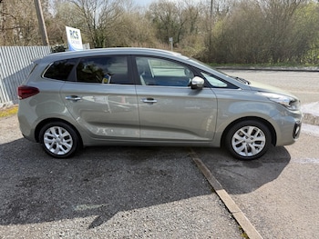 Used Kia Carens 2018 for sale - 77784236: Photo