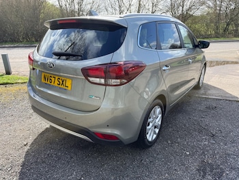 Used Kia Carens 2018 for sale - 77784236: Photo