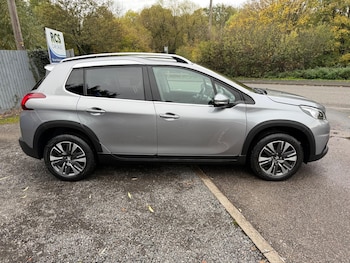 Used Peugeot 2008 2018 for sale - 76388425: Photo