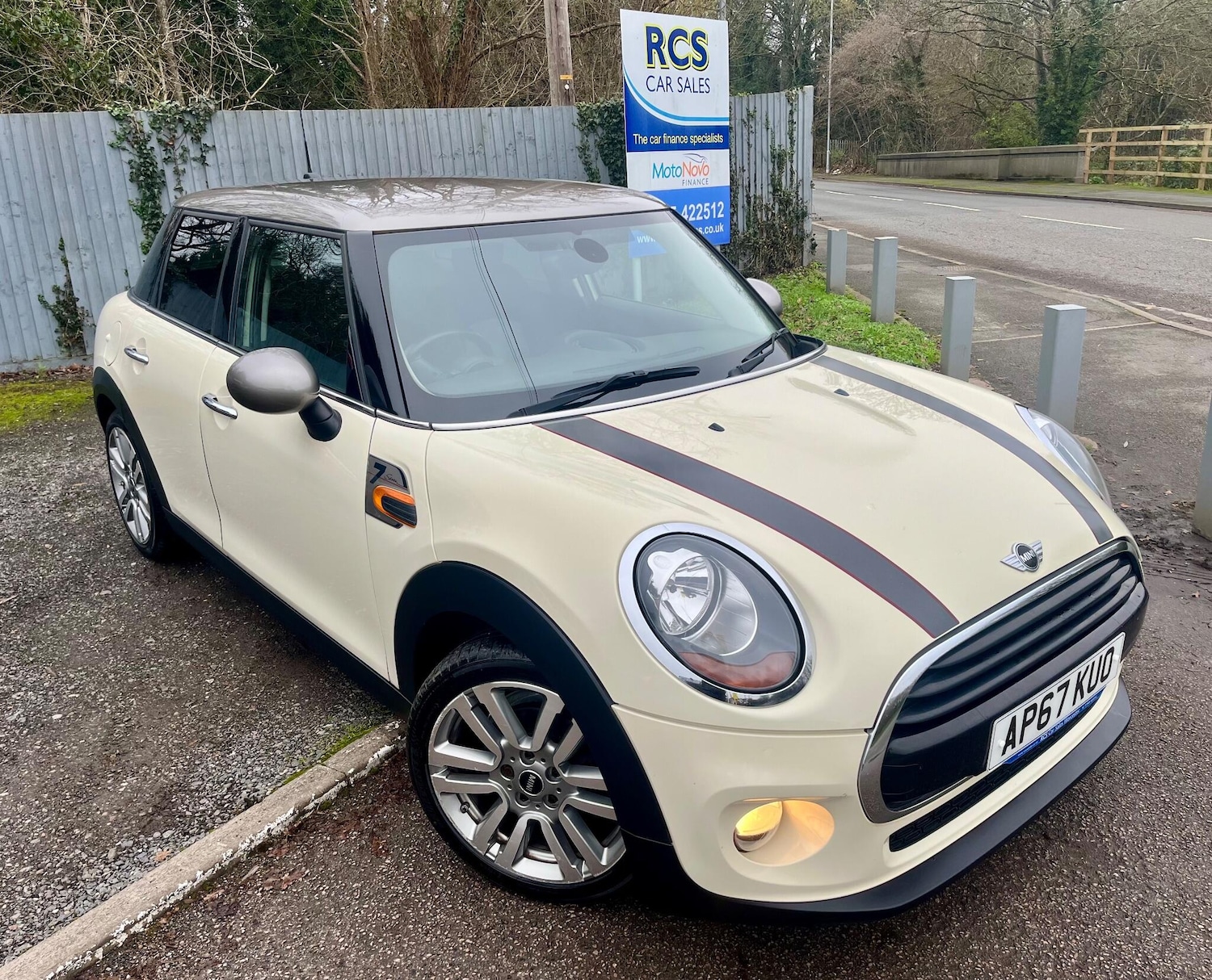Used MINI Hatch 2017 for sale - 76989153: Photo 1