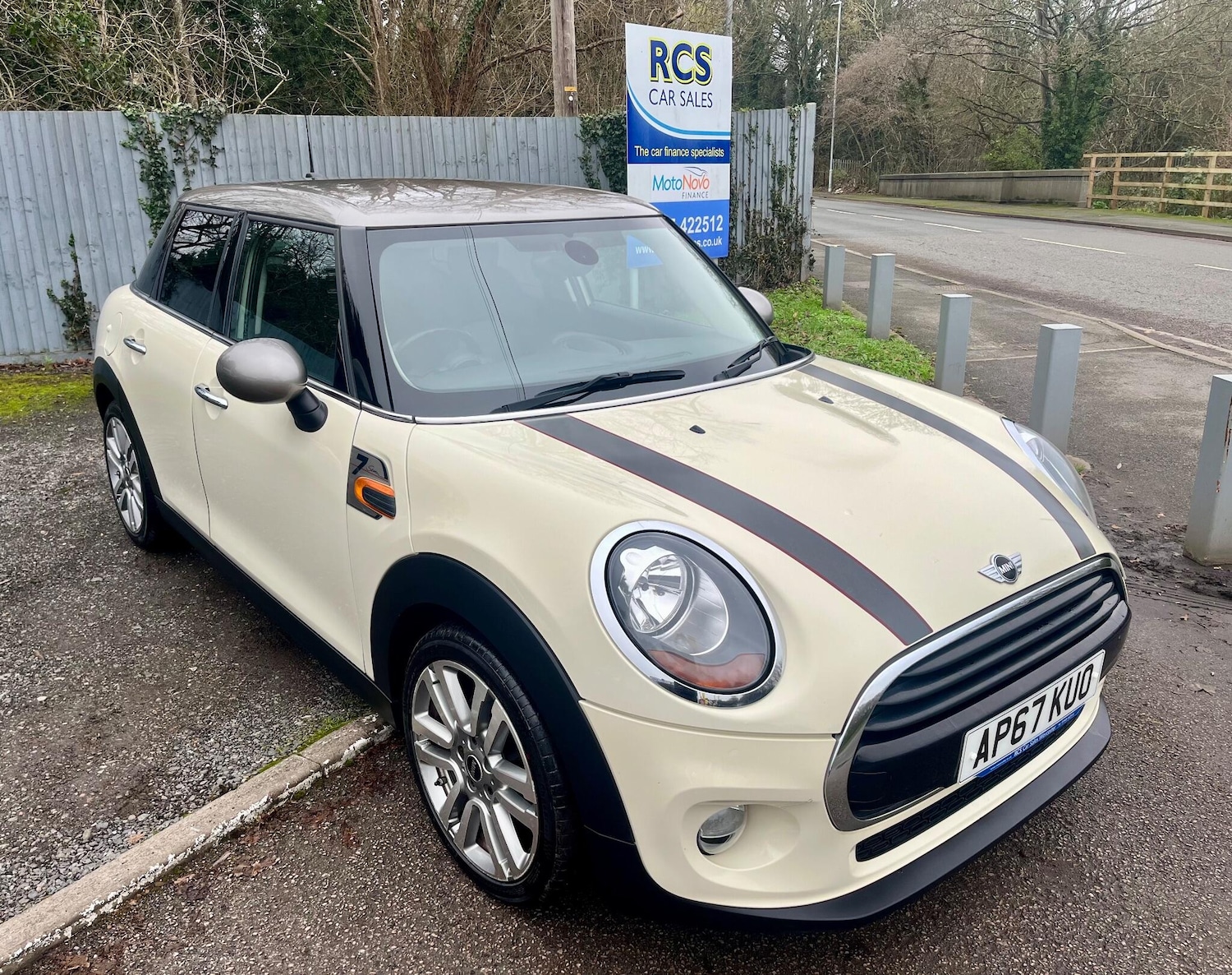 Used MINI Hatch 2017 for sale - 76989153: Photo 2