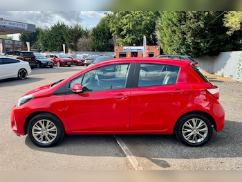 Used Toyota Yaris 2018 for sale - 75334386: Photo