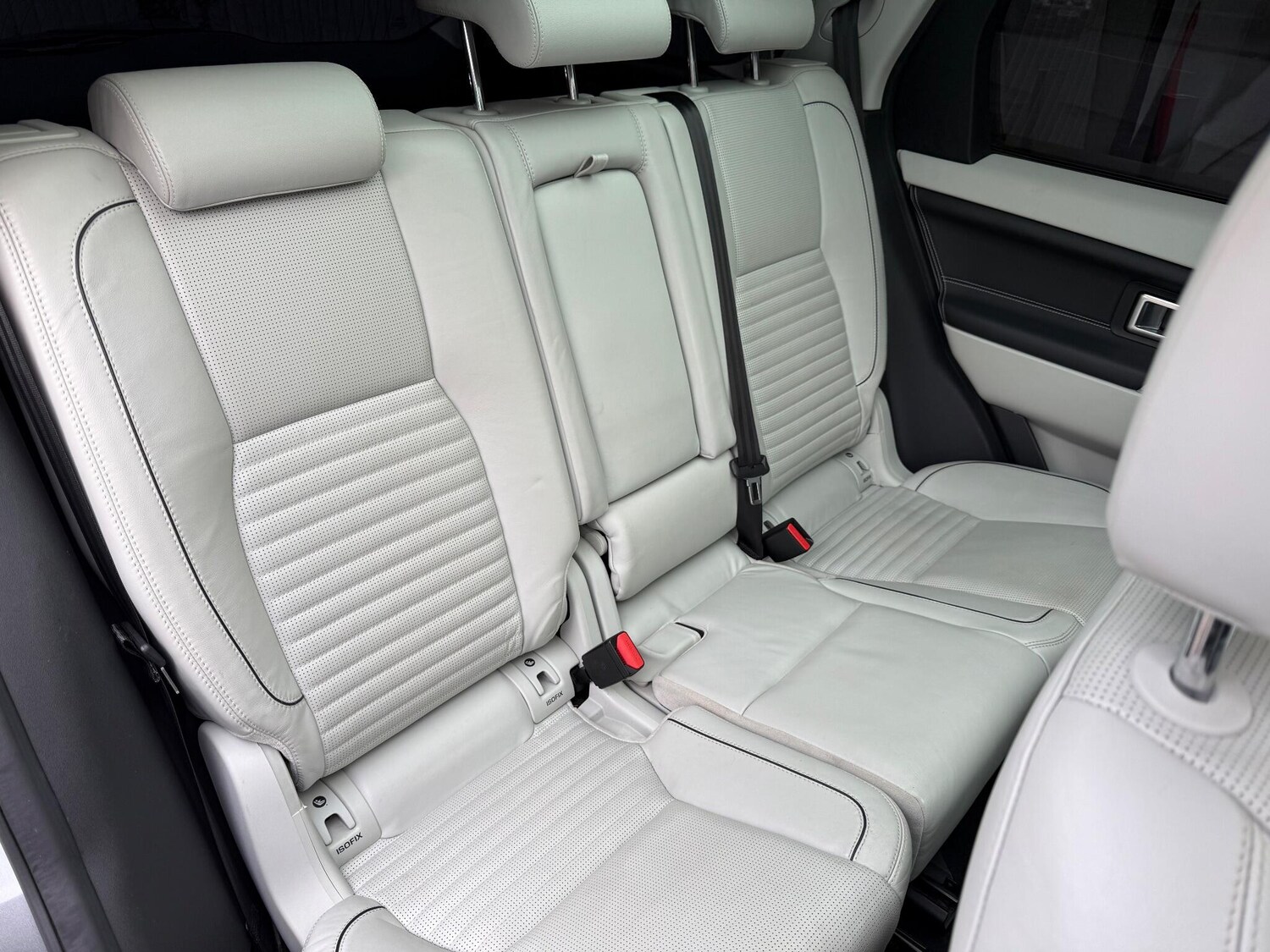 Used Land Rover Discovery Sport 2016 for sale - 76371468: Photo 14