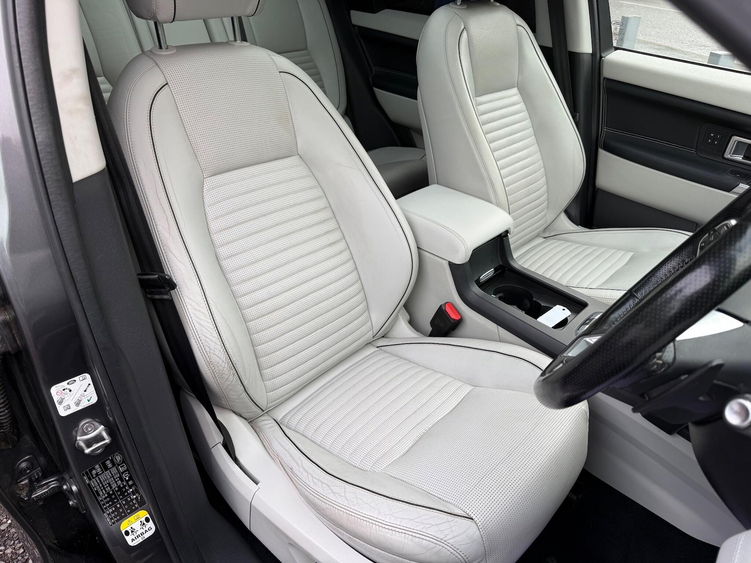 Used Land Rover Discovery Sport 2016 for sale - 76371468: Photo 17