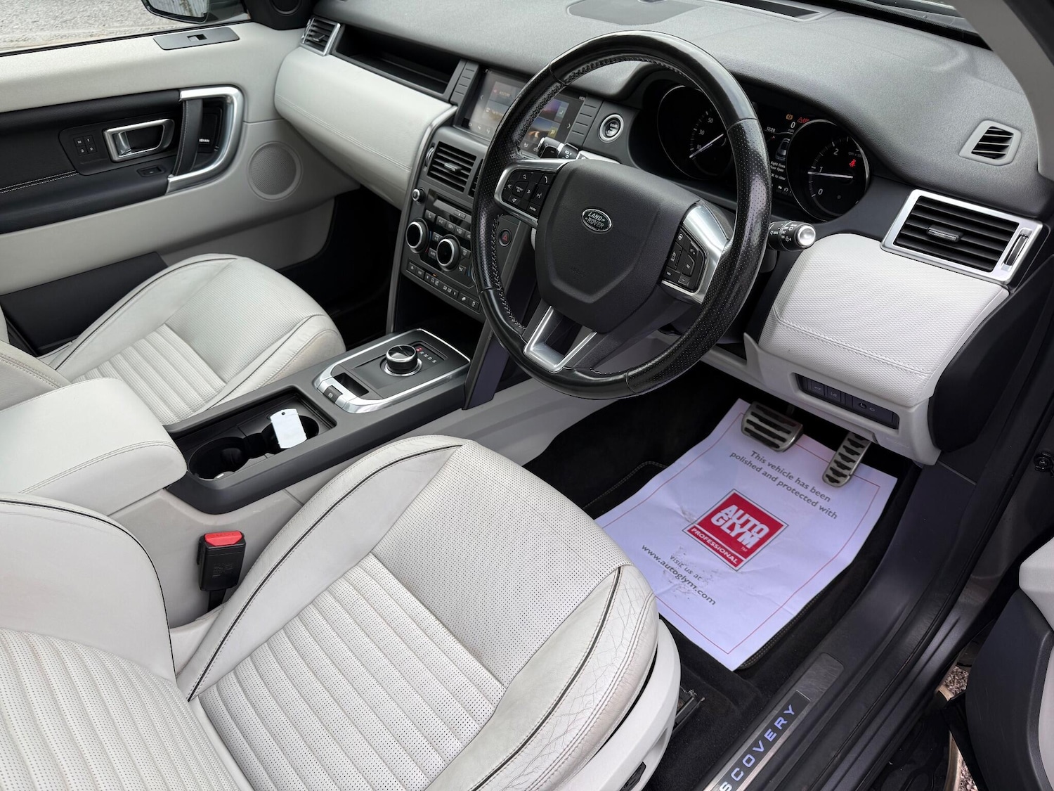 Used Land Rover Discovery Sport 2016 for sale - 76371468: Photo 18