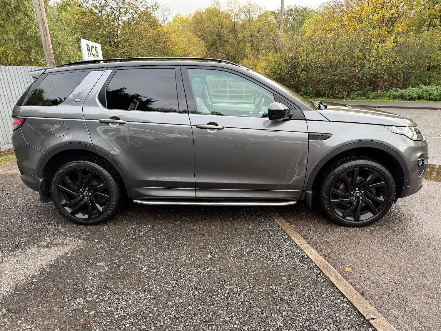 Used Land Rover Discovery Sport 2016 for sale - 76371468: Photo 3