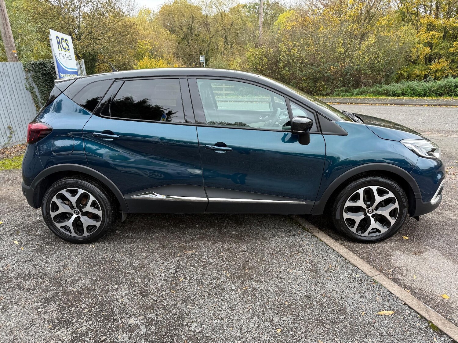 Used Renault Captur 2019 for sale - 76388352: Photo 3