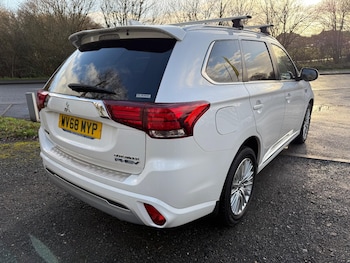 Used Mitsubishi Outlander 2018 for sale - 77120300: Photo