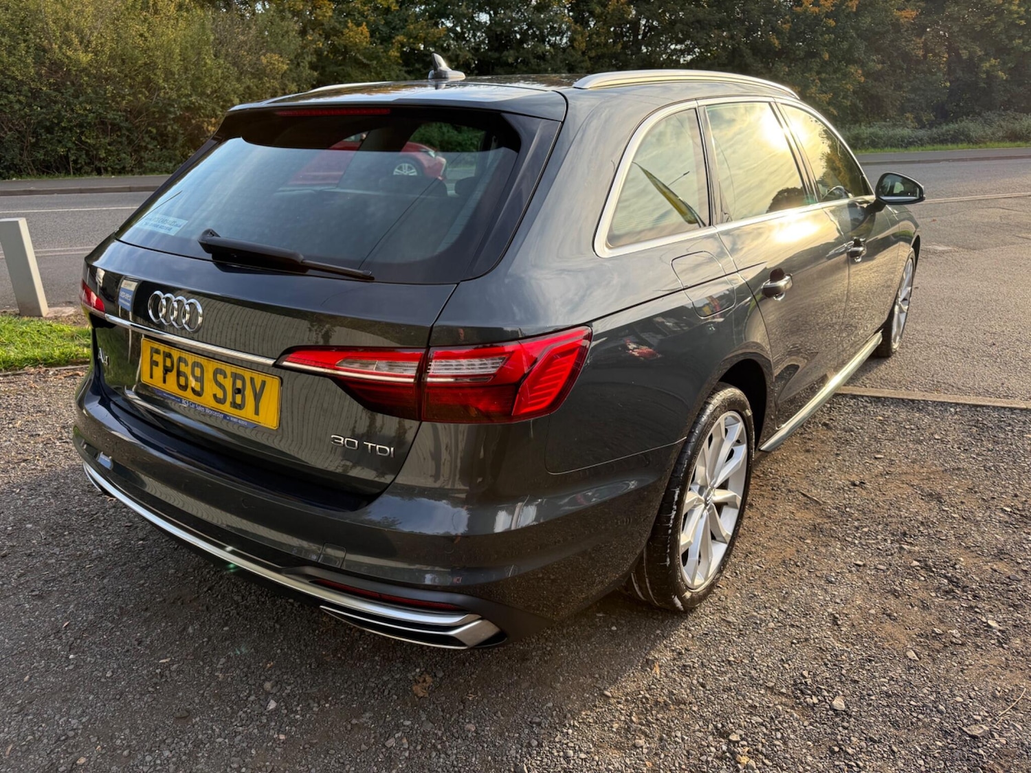 Used Audi A4 Avant 2019 for sale - 76239371: Photo 3