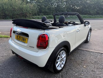 Used MINI Convertible 2019 for sale - 75989807: Photo