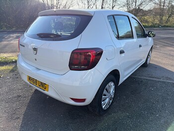Used Dacia Sandero 2019 for sale - 76975892: Photo