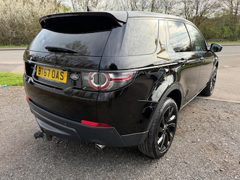 Used Land Rover Discovery Sport 2017 for sale - 78170624: Photo