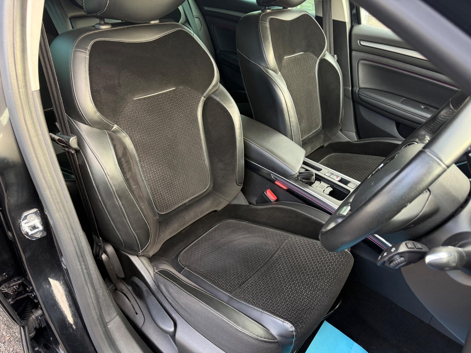 Used Renault Megane 2016 for sale - 77331079: Photo 18