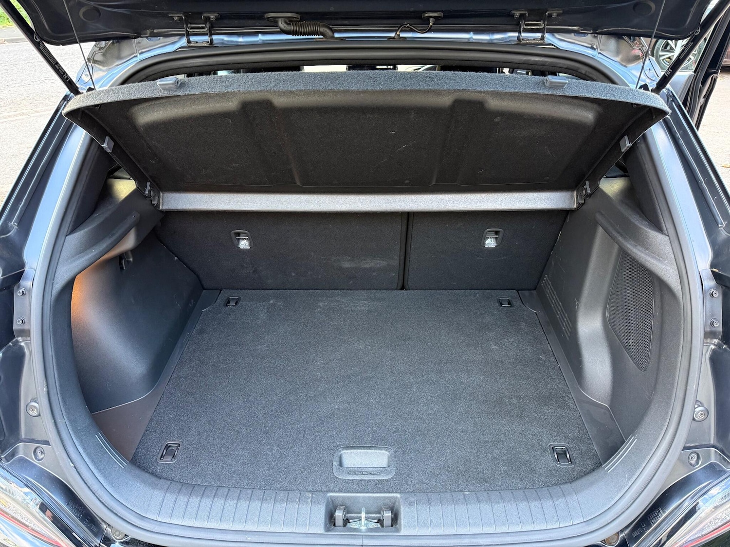 Used Hyundai KONA 2023 for sale - 76632704: Photo 10