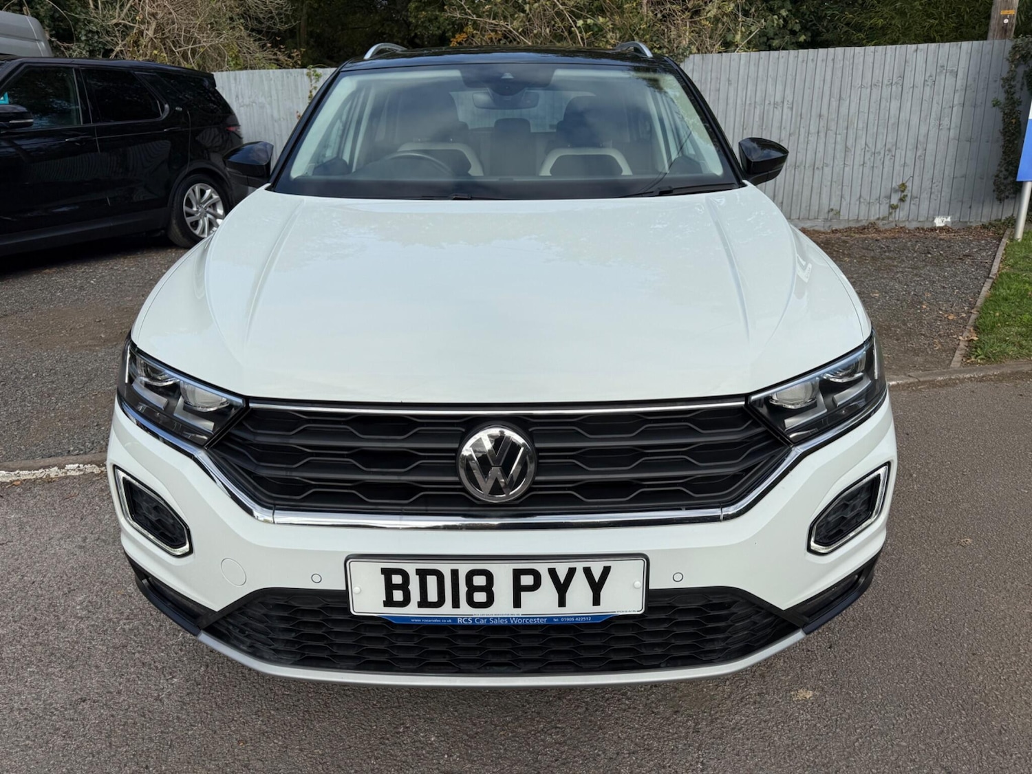 Used Volkswagen T-Roc 2018 for sale - 76992861: Photo 8