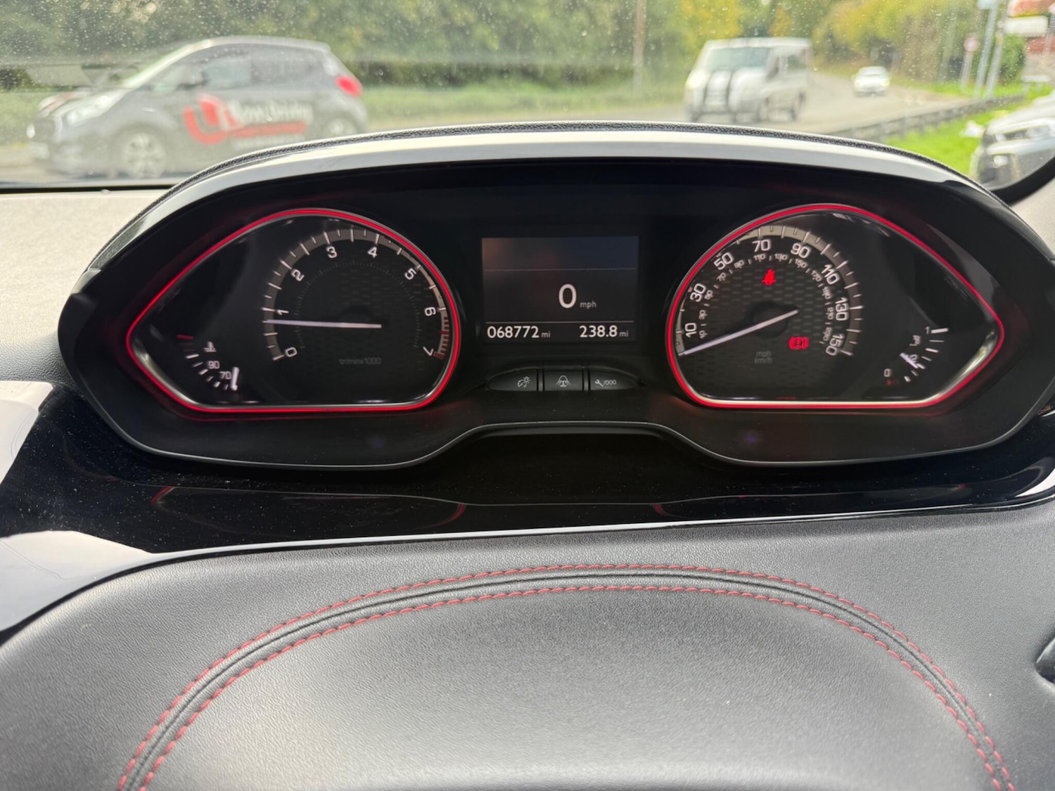 Used Peugeot 208 2015 for sale - 76032548: Photo 15
