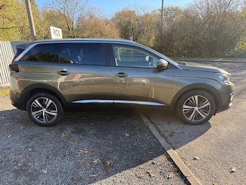 Used Peugeot 5008 2018 for sale - 76633810: Photo