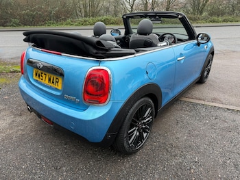 Used MINI Convertible 2016 for sale - 76926543: Photo
