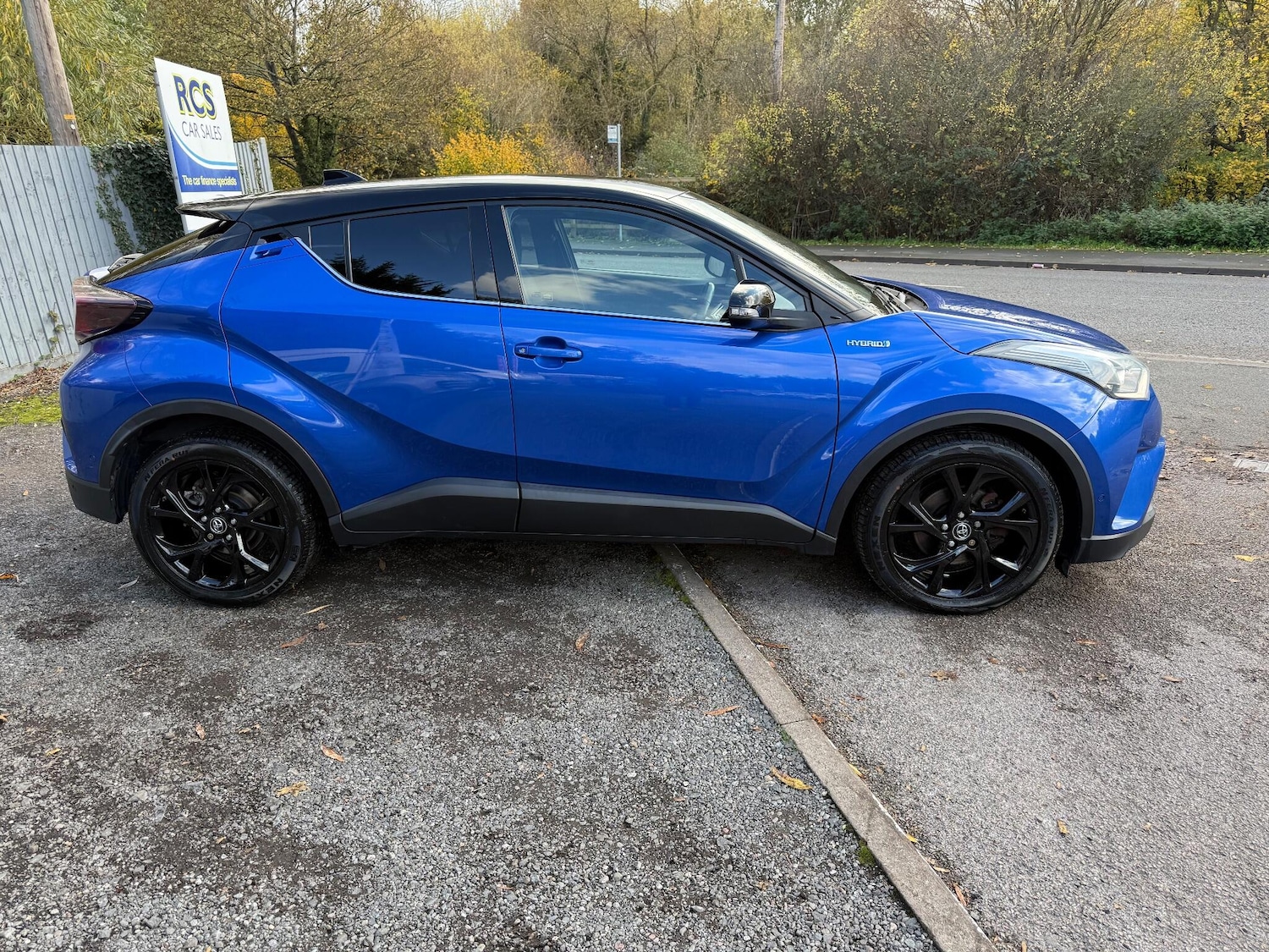 Used Toyota C-HR for sale - 76990239: Photo 2