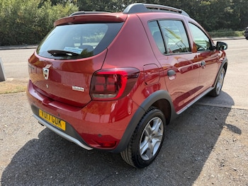 Used Dacia Sandero Stepway 2017 for sale - 75520690: Photo