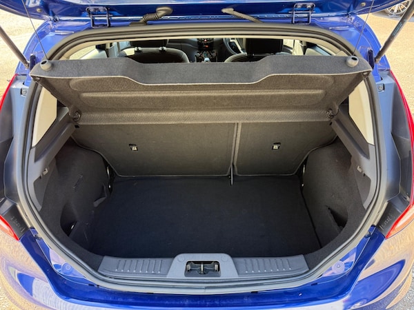 Used Ford Fiesta 2015 for sale - 76137354: Photo 10
