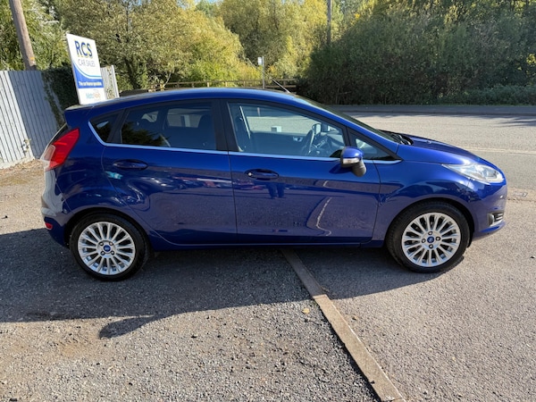 Used Ford Fiesta 2015 for sale - 76137354: Photo 3