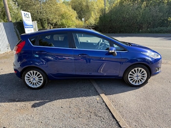 Used Ford Fiesta 2015 for sale - 76137354: Photo 3