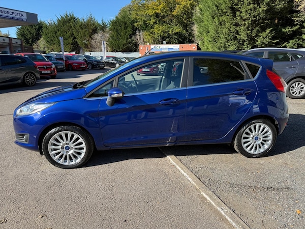 Used Ford Fiesta 2015 for sale - 76137354: Photo 7