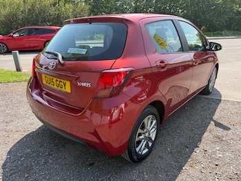 Used Toyota Yaris 2015 for sale - 78334877: Photo