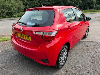 Used Toyota Yaris 2017 for sale - 78842520: Photo